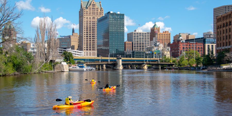 kayakers on milwaukee river