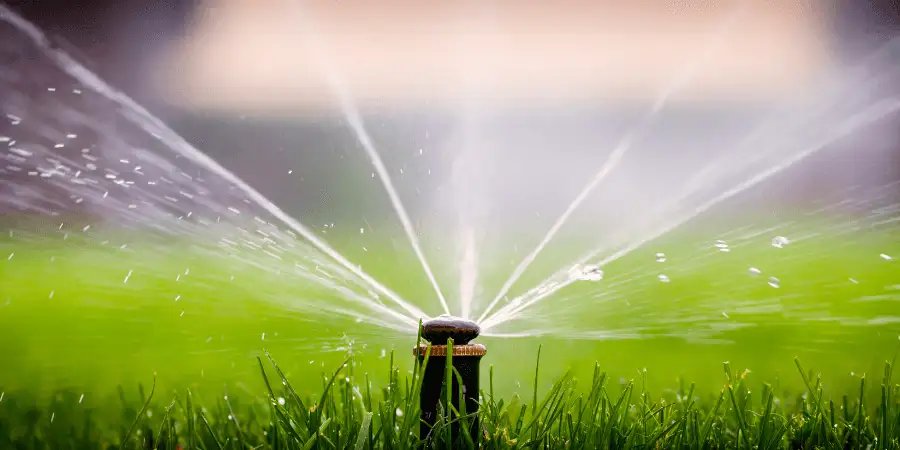 lawn sprinkler shooting water