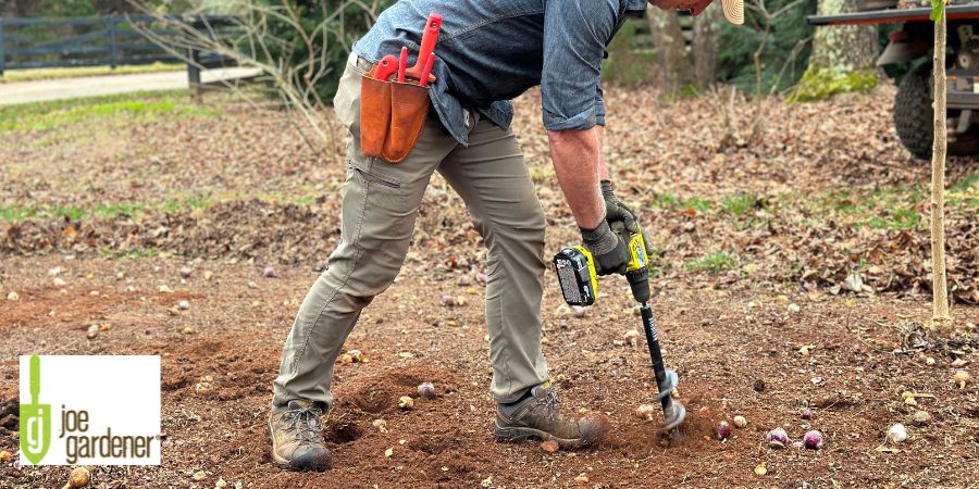 using power tools to dig holes